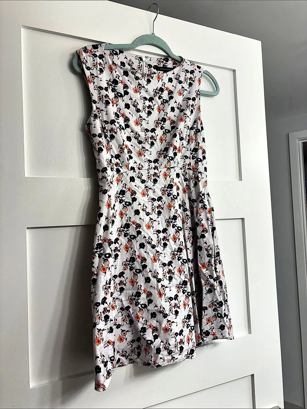 French Connection Floral Mini Dress in White & Black Size XS Like New